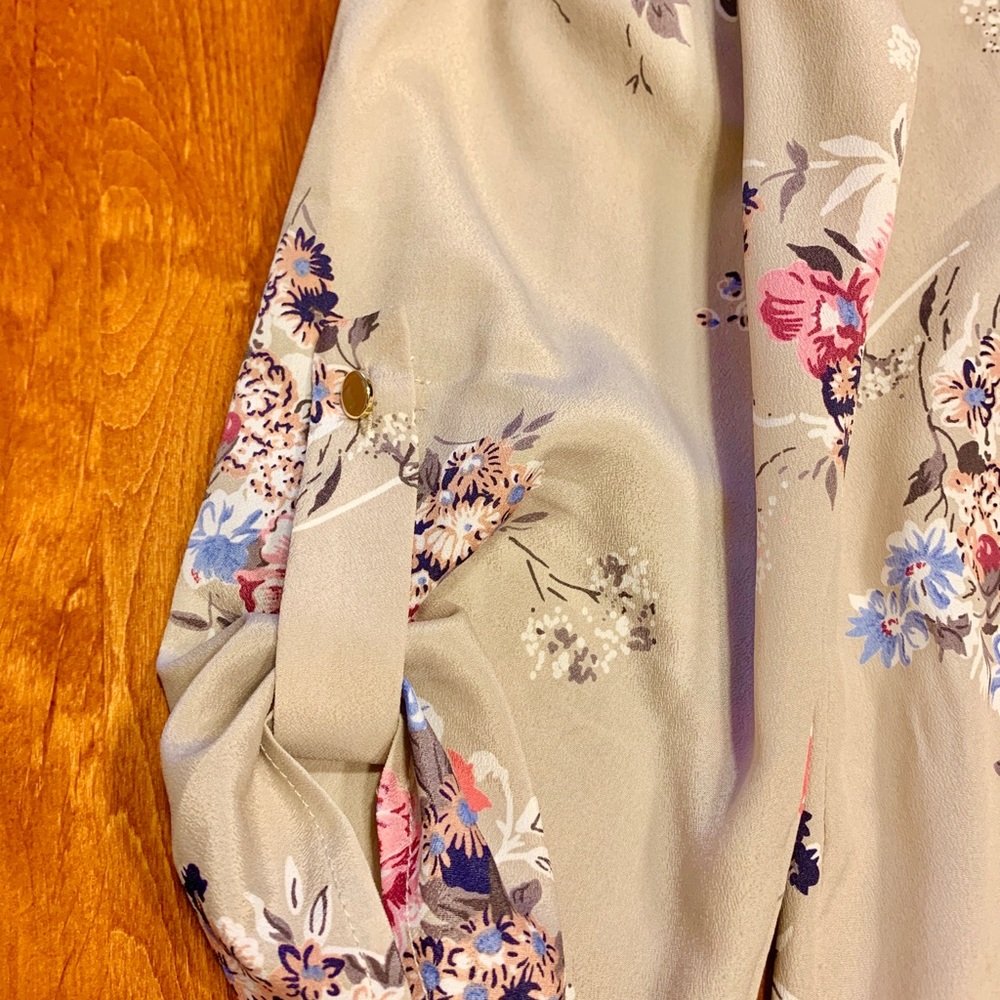 S.R by Sweet Rain Tan Floral 3/4 Sleeve Top - Picture 4 of 6